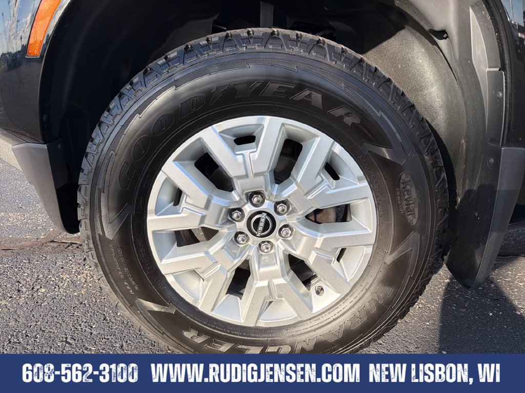 Used 2022 Nissan Frontier SV AWD/4WD image 25