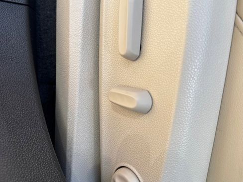 Used 2020 Buick Envision Essence image 24