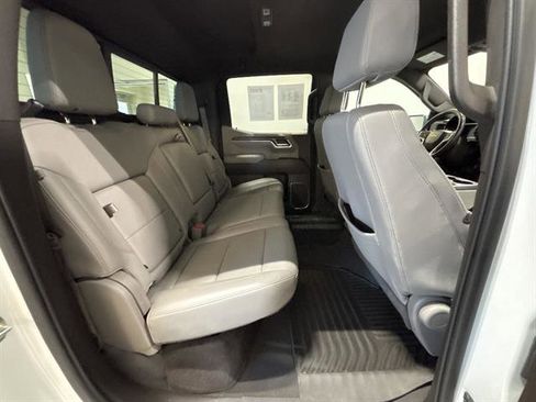Used 2022 Chevrolet Silverado 1500 LT w/ Leather Package AWD/4WD image 19