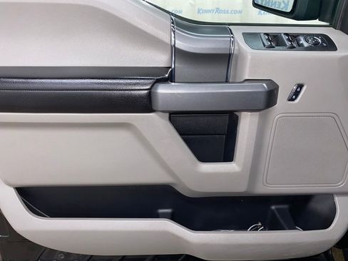 Used 2017 Ford F150 XLT w/ Equipment Group 302A Luxury image 29