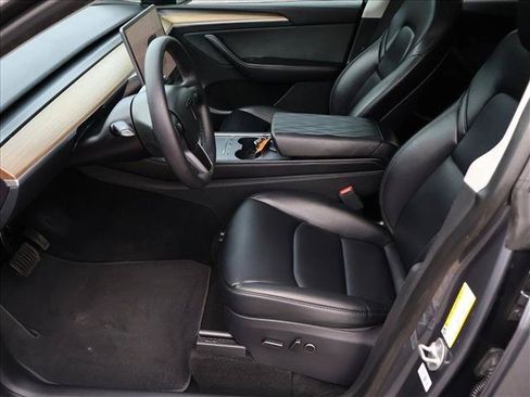Used 2023 Tesla Model Y Long Range AWD/4WD image 21