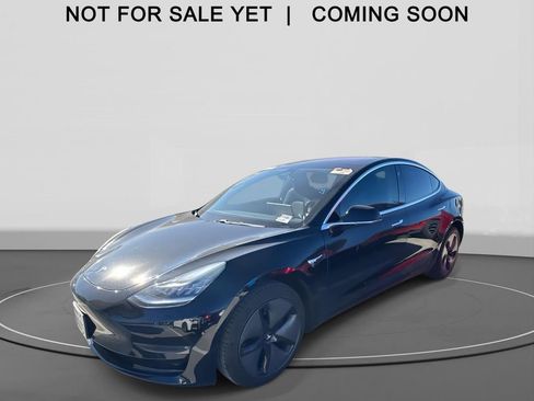 Used 2018 Tesla Model 3 Mid Range image 1