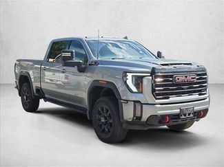 Used 2024 GMC Sierra 2500 AT4 w/ AT4 Premium Plus Package AWD/4WD video 3