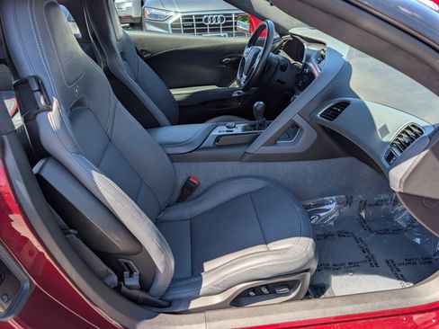 Used 2016 Chevrolet Corvette Z06 w/ 3LZ Preferred Equipment Group RWD image 11