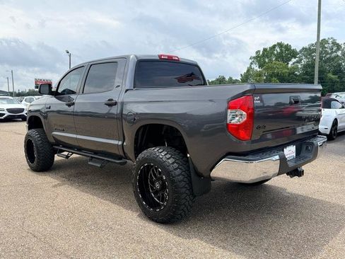 Used 2019 Toyota Tundra SR5 AWD/4WD image 4