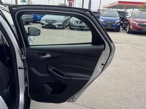 Used 2015 Ford Focus SE image 23