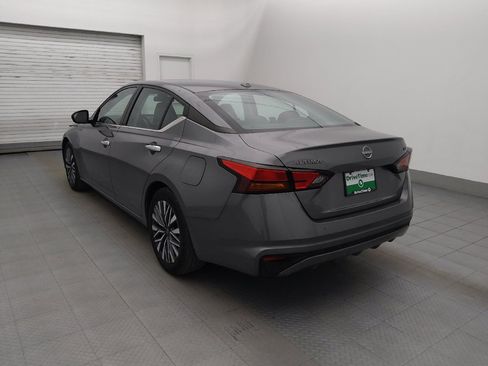 Used 2024 Nissan Altima 2.5 SV image 5