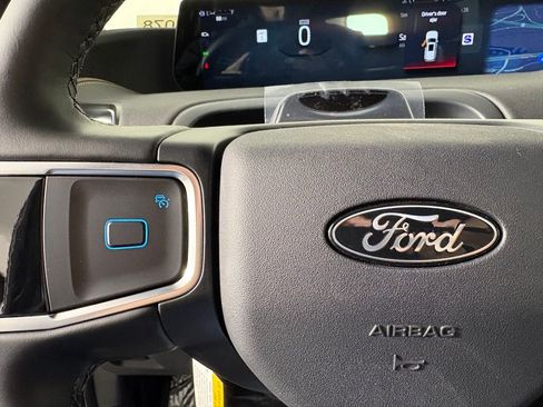 New 2026 Ford Expedition Tremor image 24