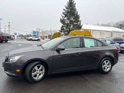 Used 2014 Chevrolet Cruze LT image 6