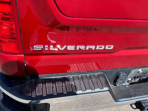 Used 2024 Chevrolet Silverado 1500 LT w/ Z71 Off-Road Package AWD/4WD image 31