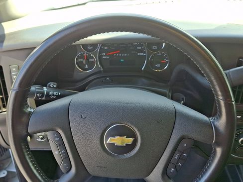 Used 2022 Chevrolet Express 3500 w/ Power Convenience Package RWD image 20