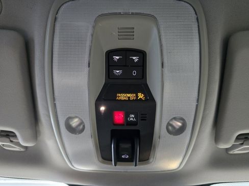 Used 2017 Volvo XC60 T5 Dynamic image 19