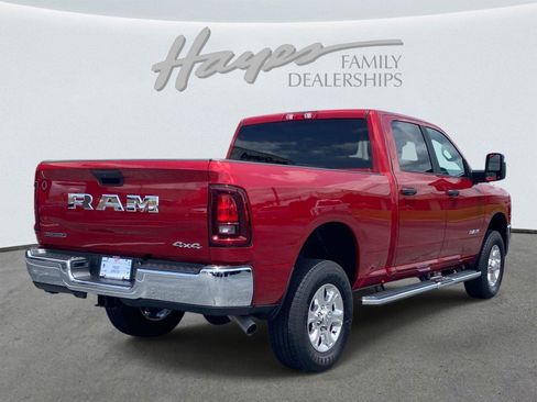 Used 2026 RAM 2500 Big Horn AWD/4WD image 3