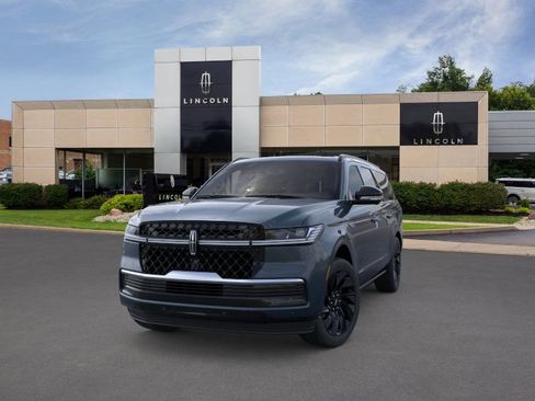 New 2025 Lincoln Navigator L Reserve w/ Jet Appearance Package image 3