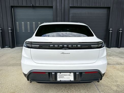 Certified 2025 Porsche Macan Electric RWD image 6