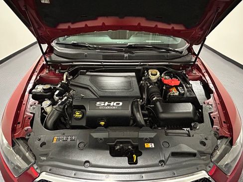 Used 2013 Ford Taurus SHO image 17