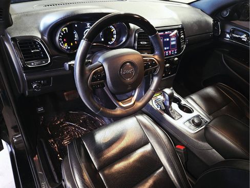 Used 2019 Jeep Grand Cherokee Overland AWD/4WD image 44