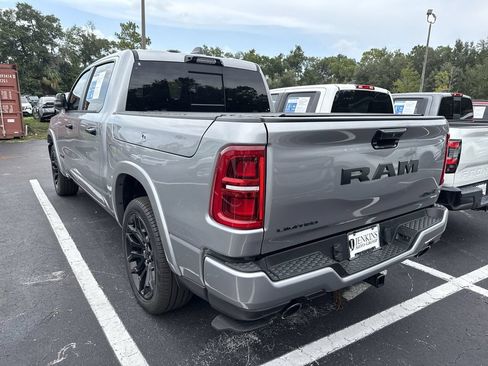 Used 2025 RAM 1500 Limited AWD/4WD image 5