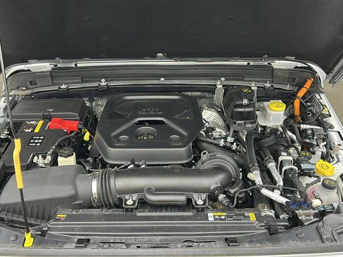 Used 2024 Jeep Wrangler High Altitude image 19