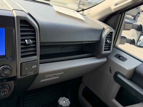 Used 2022 Ford F250 XL w/ STX Appearance Package image 21