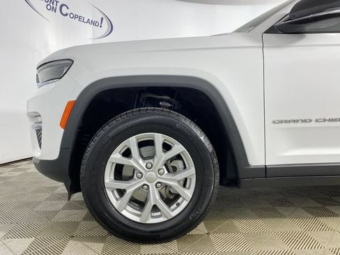 Used 2023 Jeep Grand Cherokee Limited AWD/4WD image 30
