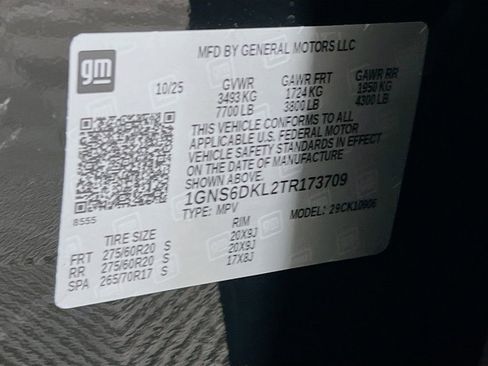 New 2026 Chevrolet Suburban Z71 image 36