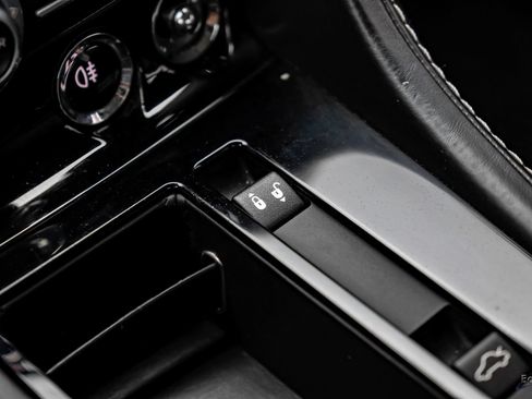 Used 2014 Aston Martin V8 Vantage S RWD image 54