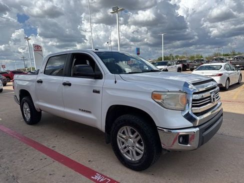 Used 2016 Toyota Tundra SR5 w/ SR5 Upgrade Package image 4