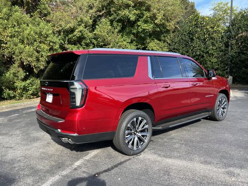 New 2026 Chevrolet Suburban High Country w/ Sun And Tow Package image 9