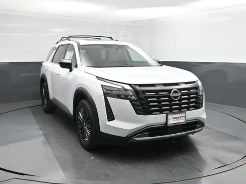 New 2026 Nissan Pathfinder SL w/ SL Premium Package FWD image 22