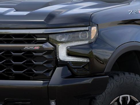 Used 2025 Chevrolet Silverado 1500 ZR2 AWD/4WD image 10