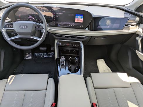 Used 2025 Audi Q5 Prestige image 11