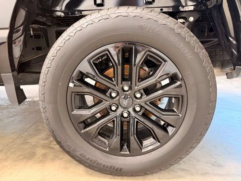 Used 2025 Ford F150 Lariat AWD/4WD image 14
