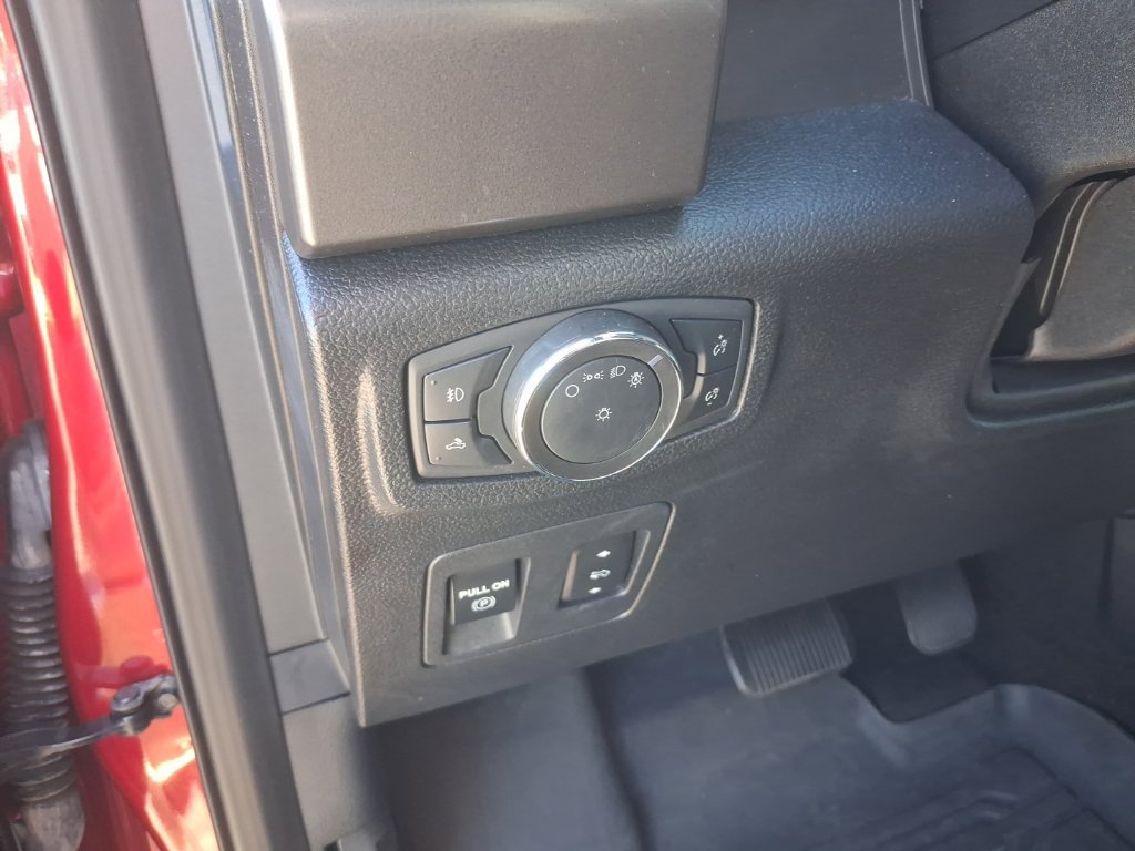 Used 2020 Ford F150 XLT w/ Equipment Group 302A Luxury AWD/4WD image 30