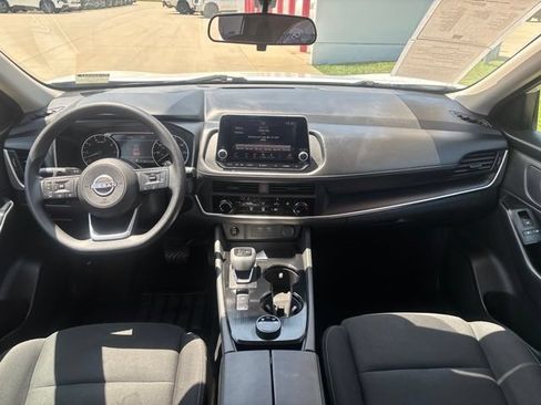 Used 2024 Nissan Rogue S AWD/4WD image 24