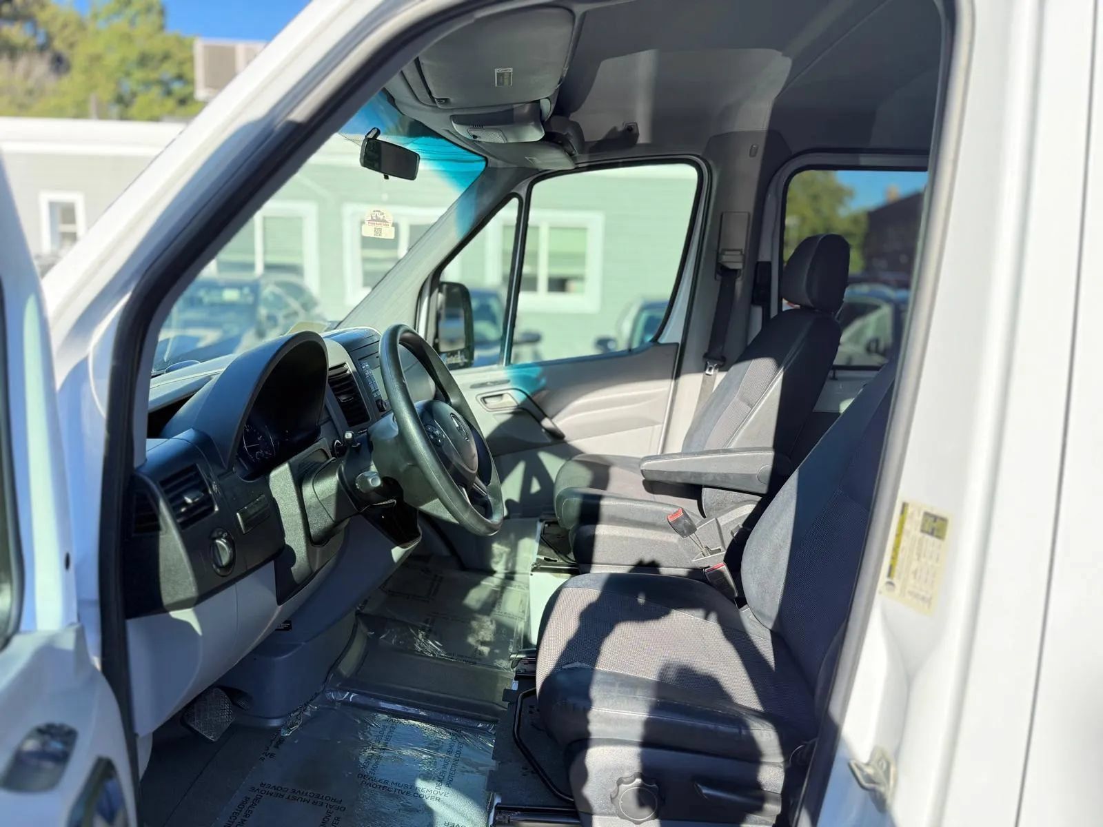 Used 2014 Mercedes-Benz Sprinter 2500 image 18