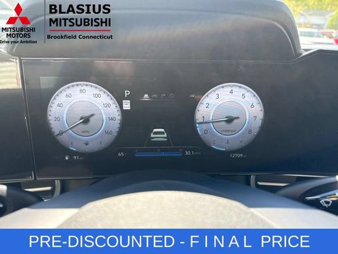 Used 2024 Hyundai Elantra SEL w/ Convenience Package FWD image 24