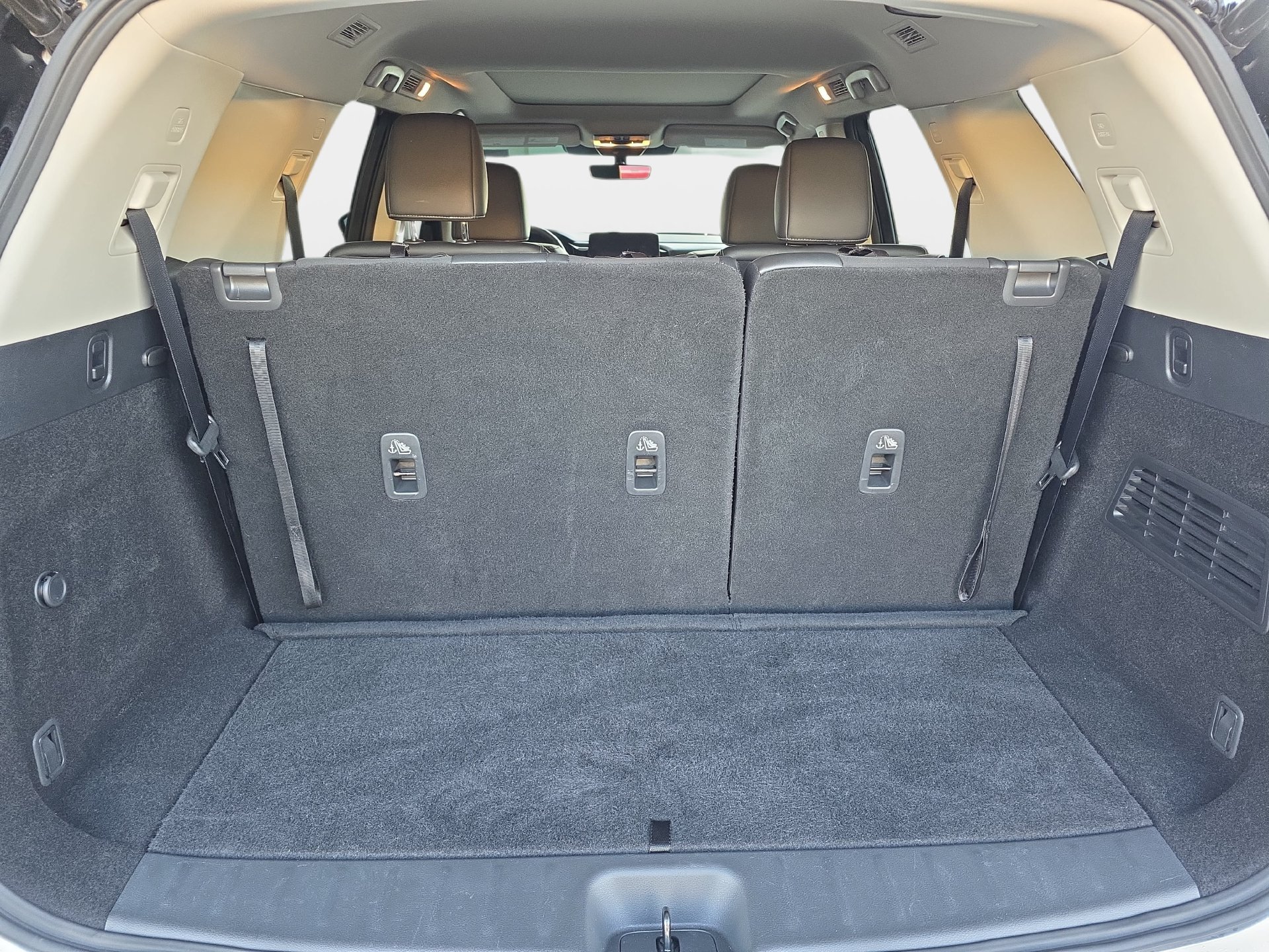 Used 2025 Nissan Pathfinder SL w/ SL Premium Package AWD/4WD image 12