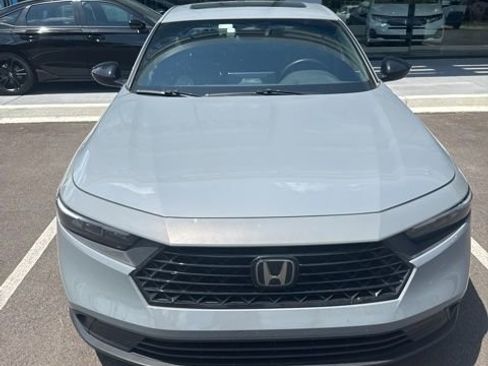 Used 2023 Honda Accord Sport image 2