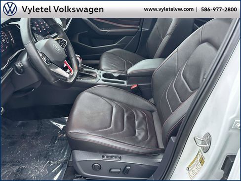 Certified 2023 Volkswagen Jetta GLI Autobahn w/ GLI Black Package image 17