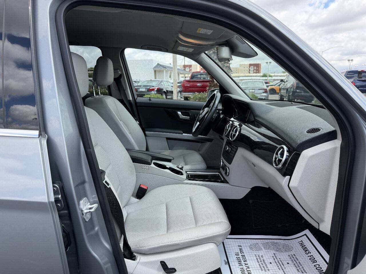 Used 2015 Mercedes-Benz GLK 250 BlueTEC 4MATIC w/ Appearance Package image 14
