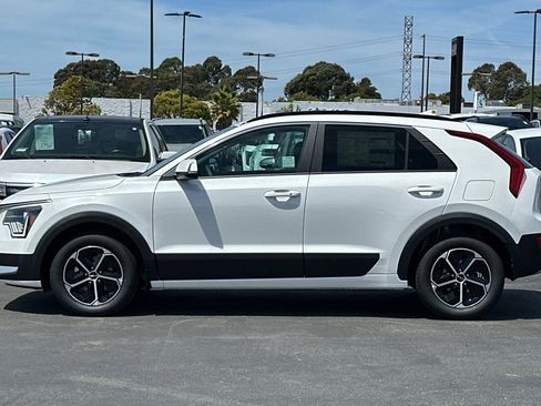 New 2026 Kia Niro EX FWD image 7