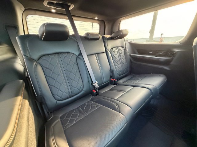 Used 2023 Jeep Grand Wagoneer Series III AWD/4WD image 17
