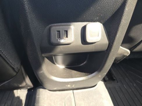 Used 2022 Chevrolet Colorado Z71 w/ Safety Package image 7