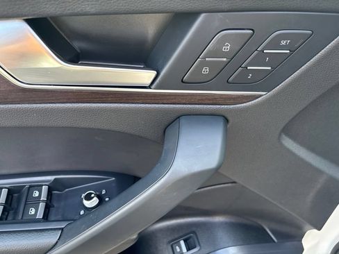 Certified 2023 Audi Q5 2.0T Premium w/ Convenience Package AWD/4WD image 6