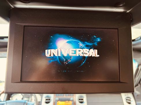 Used 2010 Ford Expedition Limited image 21