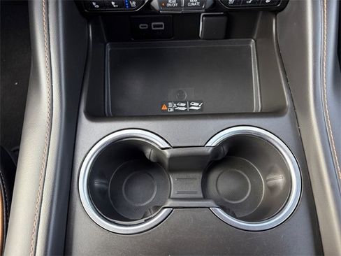 Used 2023 GMC Yukon AT4 image 19