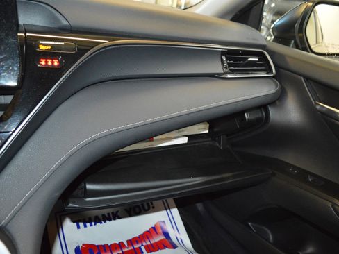 Used 2023 Toyota Camry SE image 21