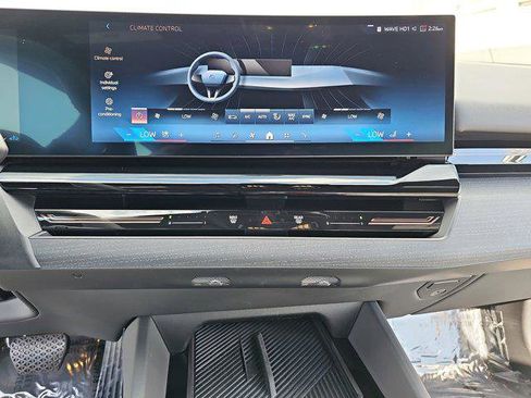 Used 2024 BMW 530i w/ Premium Package image 22