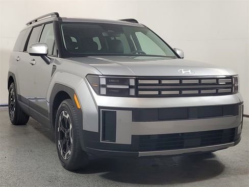 Used 2024 Hyundai Santa Fe SEL image 1